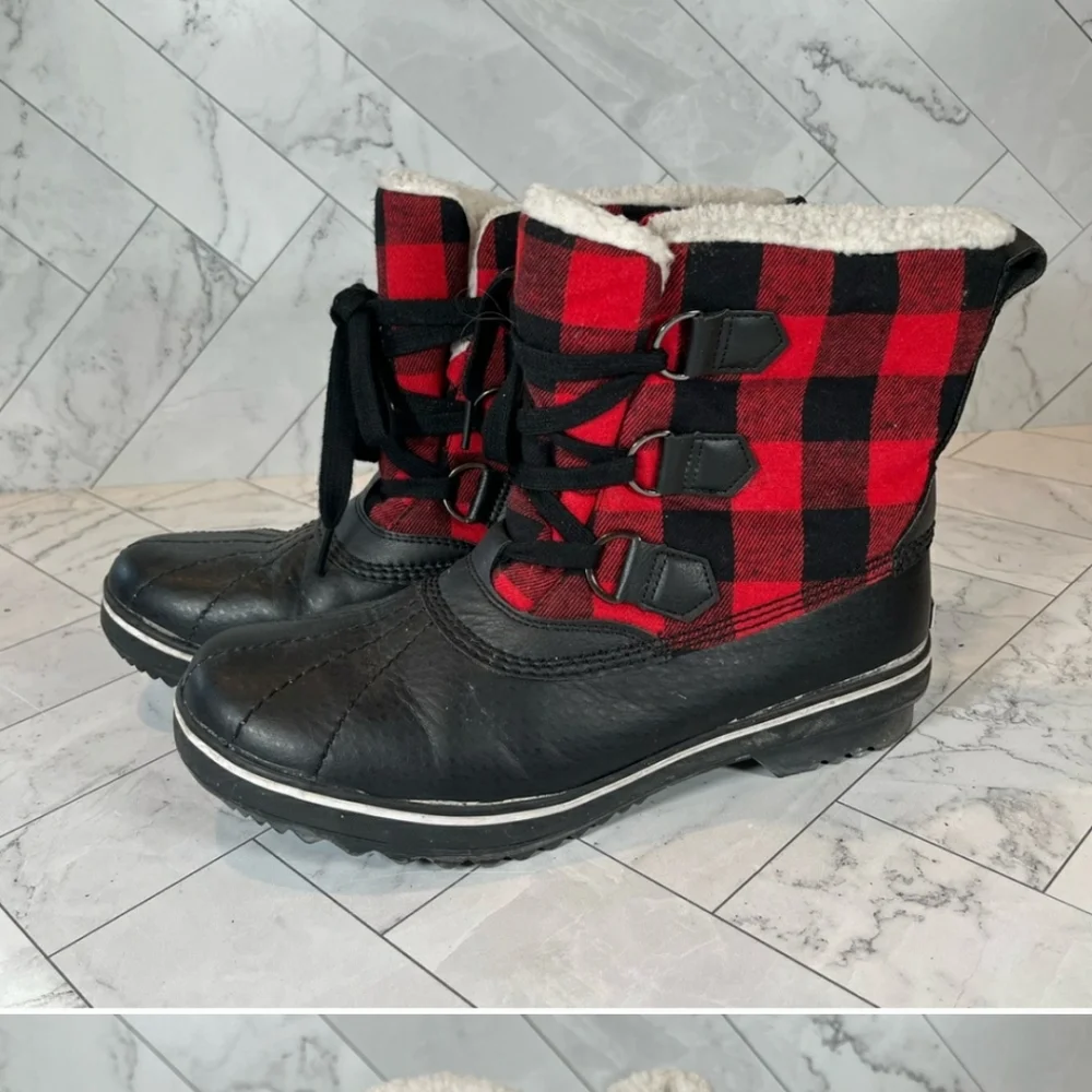 Excellent condition JBU red black buffalo plaid boots 9 - Picture 2 of 3